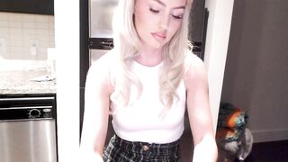 Officialelsa Porn Video Record: paypigs, balloons, chill, talking, deep