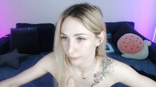 Horny_Blond Porn Video Record: bigass, thick, naughty, 18