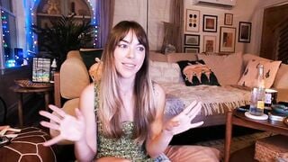 EmmaStarseed Porn Video Record: sexmachine, suckcock, tiny, hairypussy