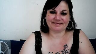 AndraBlumm HD Porn Video [Stripchat] - american-bbw, couples, milfs, romantic-milfs, masturbation