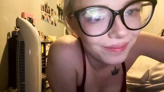 demileeex Camgirl Porn Video [Chaturbate] - latino, mom, teens, tomboy, nylons