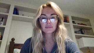 Watch lulu22199 Hot Porn Video [Chaturbate] - milkyboobs, milk, footjob, handjob