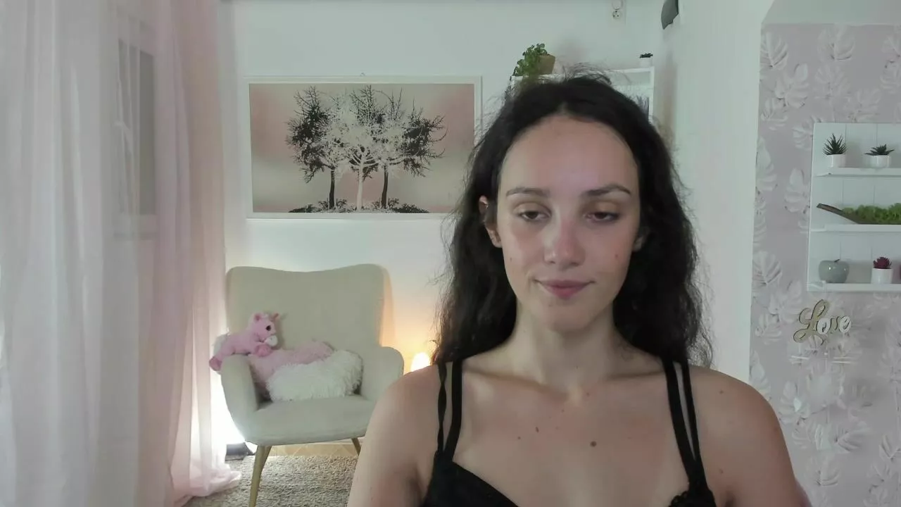 Sophie_Rain18 Porn Videos - friendly, fun, pvt, naugthy, cute