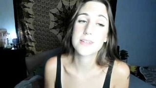 bby_fawn Porn Videos - friendly, natural, 420, bisexual, hippy