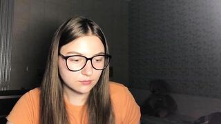 Candy_Eve Porn Videos - brown hair, c2c, petite, tease, flirty