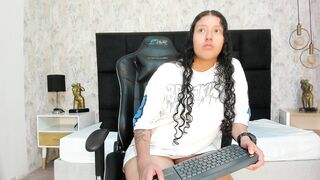 ela_and_violet3 New Porn Video [Stripchat] - trimmed-young, big-ass, couples, camel-toe, twerk-latin