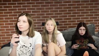 eumomino Camgirl Porn Video [Chaturbate] - lesbian, anal, 18, lovense, bigboobs