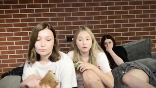 eumomino Camgirl Porn Video [Chaturbate] - lesbian, anal, 18, lovense, bigboobs