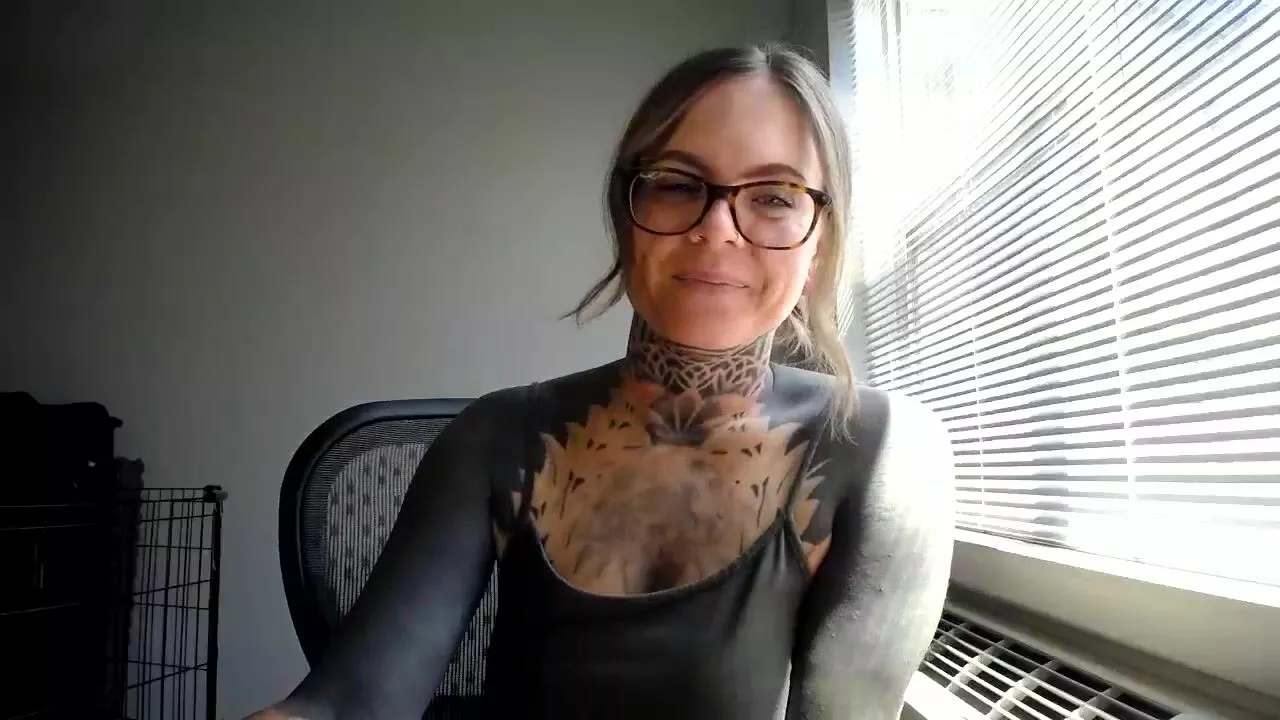 ViVerdure Porn Videos - Modest, Artist, Sweet, Fit, Modified