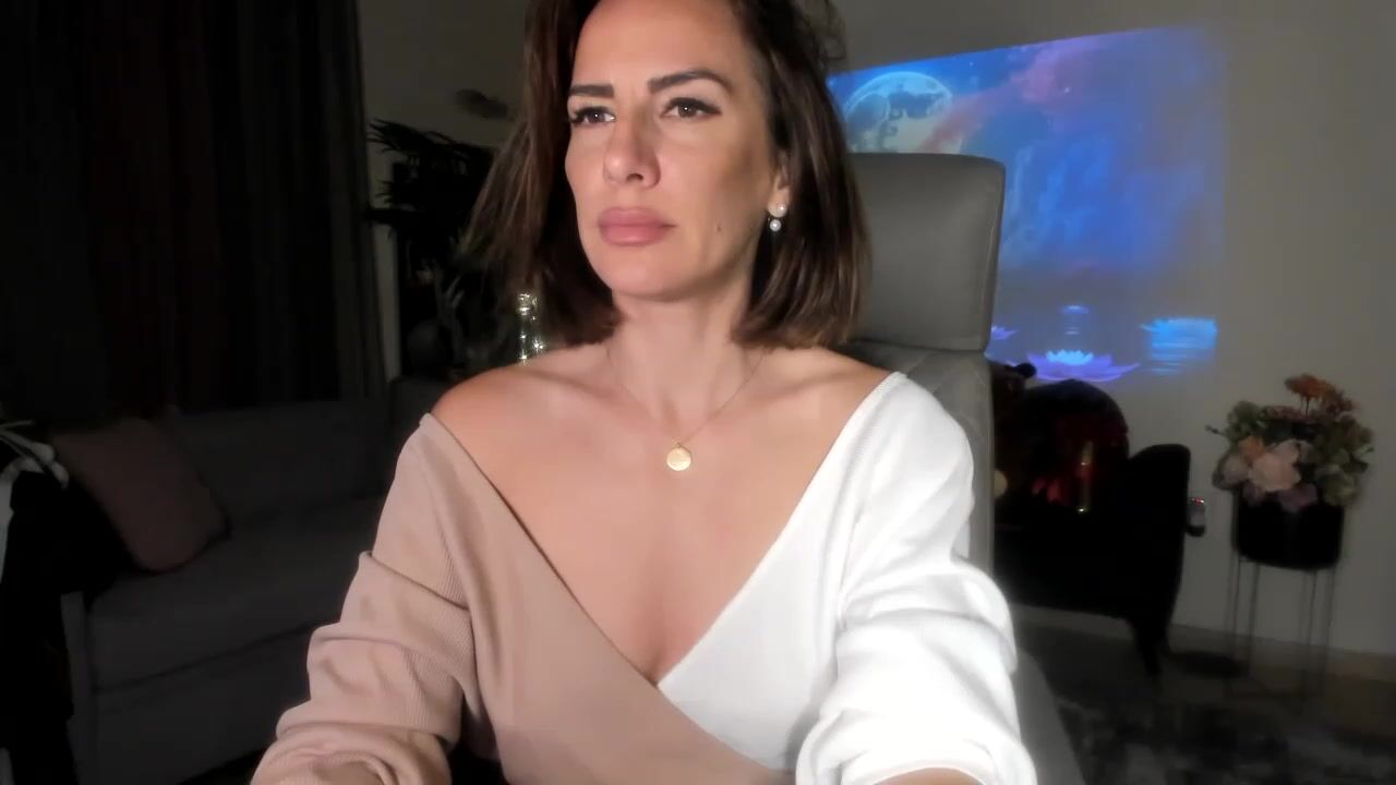 Aarte_miss Porn Videos - mature, teaser, sensitive, prima donna, clever