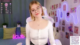 Watch joice_queen's Porn Collection. joice_queen's Porn Videos