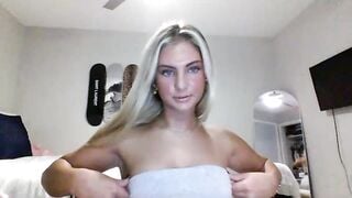 lovelyaveryy Camgirl Porn Video [Chaturbate] - homemaker, yoga, bj, sensual