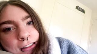 emostonerkitty Camgirl Porn Video [Chaturbate] - show, hair, skinny, bigboobs