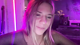 oliviahansleyy New Porn Video [Chaturbate] - feet, bigass, natural, teen