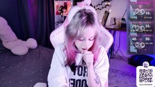 lollyshy__ HD Porn Video [Stripchat] - topless-white, blowjob, twerk, tattoos, kissing