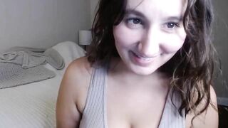 AspynAston Porn Videos - Natural, Long hair, happy, C2c, Skype