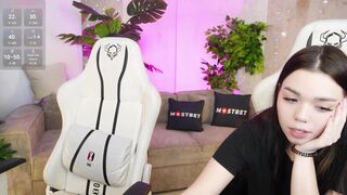 Magnetic_Mia_ Top Porn Video [Stripchat] - brunettes-blowjob, couples, kissing, recordable-privates, middle-priced-privates-white