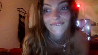 heidixoxox Porn Videos - small tits, CEI, long legs, natural, nailpolish