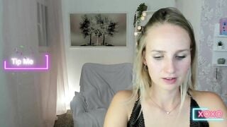 Amy_Rea18 Porn Videos - shaved, young, thin, dance, smile