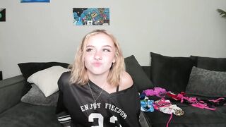 kennedykkay Camgirl Porn Video [Chaturbate] - college, firsttime, new, blonde