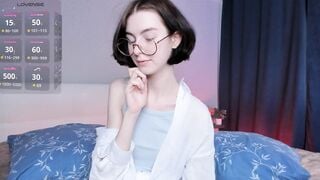 antoniafake New Porn Video [Chaturbate] - small, young, shy, brunette, lovense