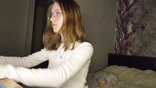 lowress Camgirl Porn Video [Chaturbate] - glasses, new, 18, cute, pvt