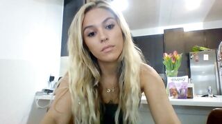 skyelynnxo New Porn Video [Chaturbate] - new, 18, skinny, teen, bigboobs