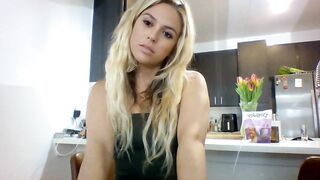 skyelynnxo New Porn Video [Chaturbate] - new, 18, skinny, teen, bigboobs