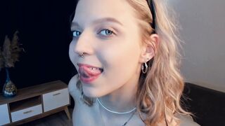 silensia Camgirl Porn Video [Chaturbate] - new, shy, 18, blonde, cute