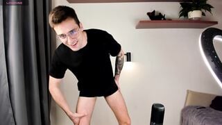 Watch dr_your_dream Camgirl Porn Video [Chaturbate] - feet, twink, cum, uncut