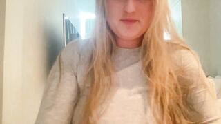 skigirlxox Camgirl Porn Video [Chaturbate] - tattoos, bj, soles, braces