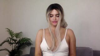 GiannaGem Porn Fresh Videos [MyFreeCams] - vibrator, Oral, tease, naked strip, smile