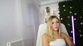 Tina_Nappi18 Porn HD Videos [MyFreeCams] - shaved, kinky, funny, sexy, naughty