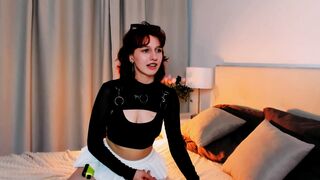 leelooyolo Camgirl Porn Video [Chaturbate] - redhead, smoke, sph, petite