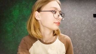 elwinebanford Camgirl Porn Video [Chaturbate] - new, young, shy, 18, skinny