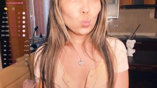 goooldenshine New Porn Video [Chaturbate] - new, shy, 18, teen, cute