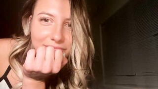 smk0kaahontiis420 Camgirl Porn Video [Chaturbate] - dildo, fullbush, socks, foot