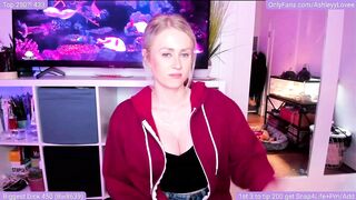 AshleyyLovee Porn Video Record: new, wet, blue eyes, long legs, toys