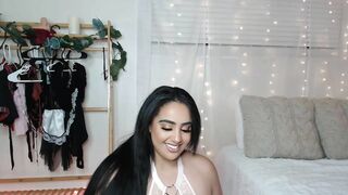 Ezraxoxo Porn Video Record: sassy, foodie, bigass, cake, Curvy