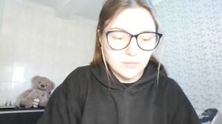 Oliveevee_ Porn Video Record: brown hair, new, pvt, brunette, flirty