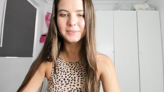 AhahaGirl Porn Hot Videos [MyFreeCams] - big ass, lotion, shaved, doggy, tits