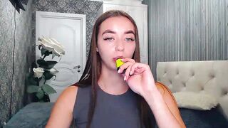 Watch EmeraldLilyyy Porn HD Videos [MyFreeCams] - nice girl, intelligent, private, friendly, sweet smile