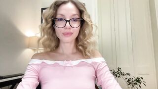 milayah Camgirl Porn Video [Chaturbate] - facial, curve, girlnextdoor, relax