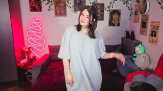 Watch kira_kick Hot Porn Video [Chaturbate] - new, shy, 18, teen, bigboobs