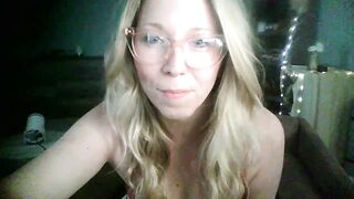 nikkib653466 Camgirl Porn Video [Chaturbate] - jeans, fullbush, domination, pussylovense