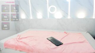 Watch evony_beckerr Camgirl Porn Video [Chaturbate] - ebony, bigass, latina, fuckmachine, squirt