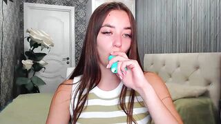 EmeraldLilyyy Porn Private Videos [MyFreeCams] - young, conversation, new model, glasses, friendly