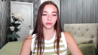 EmeraldLilyyy Porn Private Videos [MyFreeCams] - young, conversation, new model, glasses, friendly