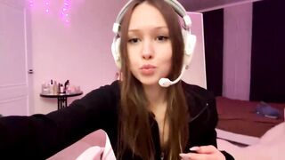 kristalmohead Hot Porn Video [Chaturbate] - new, shy, 18, skinny, cute