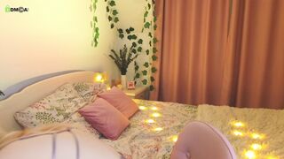 rochelle_dolly New Porn Video [Chaturbate] - feet, happynewyear, 18, smoke, bigboobs